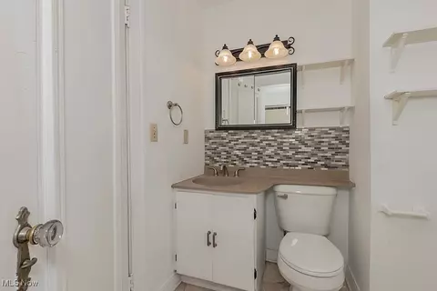 Bath - 131 E 207th St, Euclid, OH 44123 photo 1 of 3