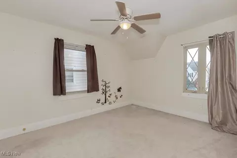 Bedroom - 131 E 207th St, Euclid, OH 44123 photo 3 of 5