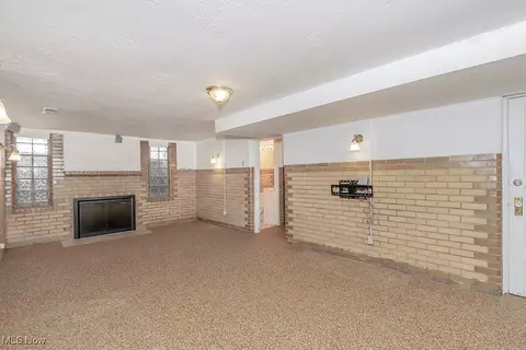 Living - 131 E 207th St, Euclid, OH 44123 photo 5 of 5