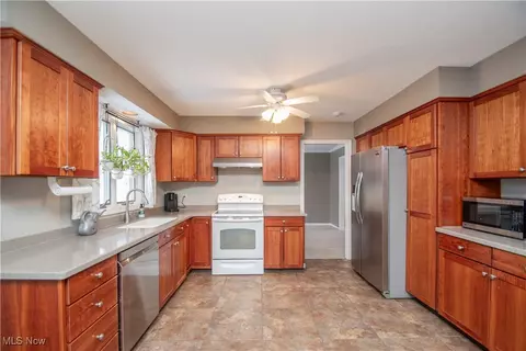 605 Silver Meadow Ln, Boardman, OH 44512 photo 15