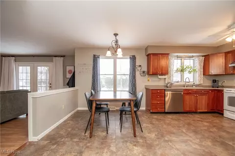 605 Silver Meadow Ln, Boardman, OH 44512 photo 18