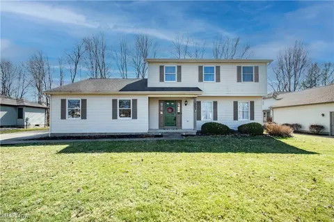 605 Silver Meadow Ln, Boardman, OH 44512 photo 2