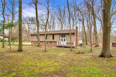 1853 Piercy Dr, Akron, OH 44312