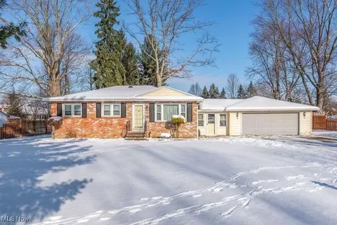 9996 Gabriella Dr, North Royalton, OH 44133