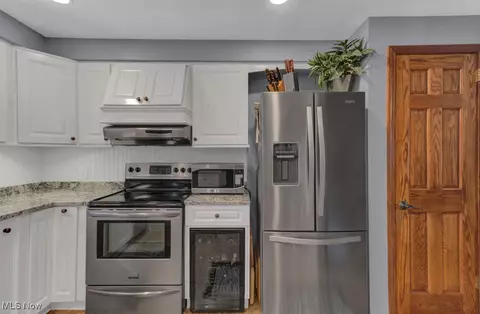13 Apache Trl, Malvern, OH 44644 photo 8