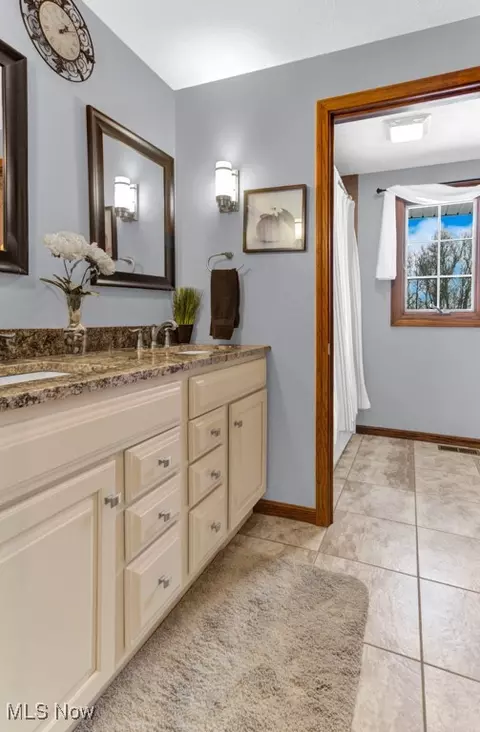 13 Apache Trl, Malvern, OH 44644 photo 14