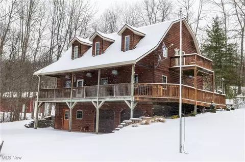 4037 Tall Timber Rd NE, Mineral City, OH 44656