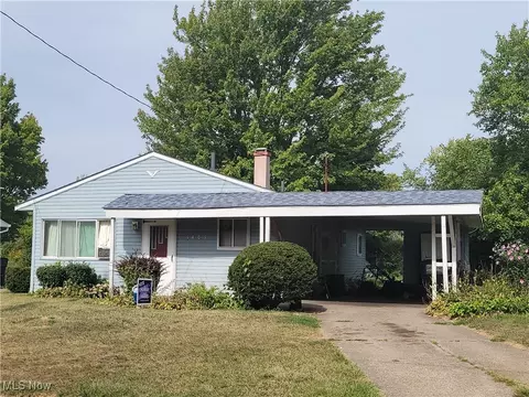 1401 Wamajo Dr, Sandusky, OH 44870