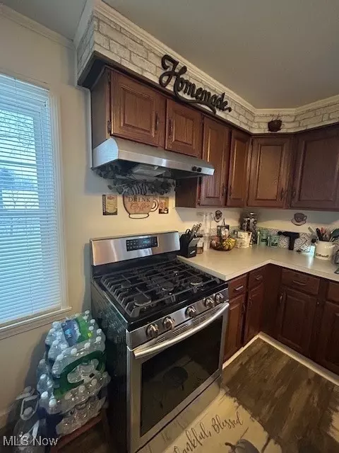 Kitchen - 2541 Robindale Ave, Akron, OH 44312 photo 2 of 4