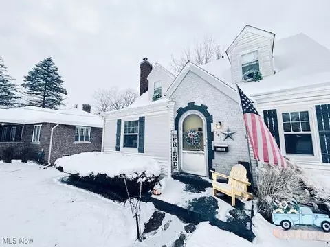 Exterior - 2541 Robindale Ave, Akron, OH 44312 photo 4 of 4