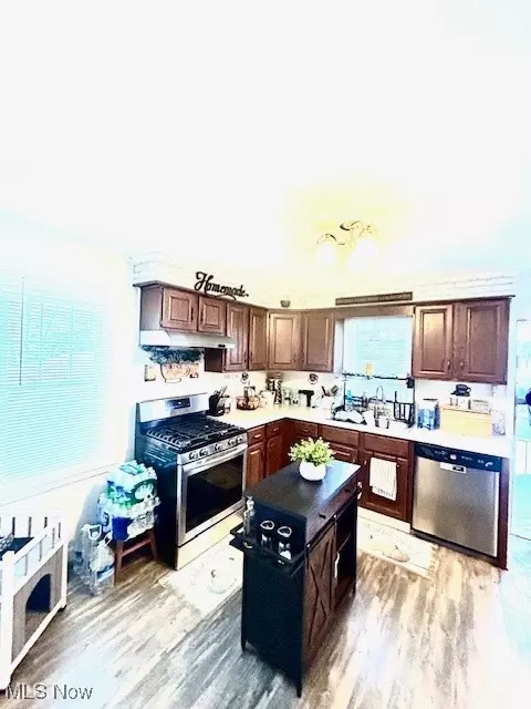 Kitchen - 2541 Robindale Ave, Akron, OH 44312 photo 1 of 4