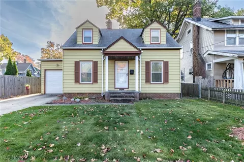 17910 Dillewood Rd, Cleveland, OH 44119