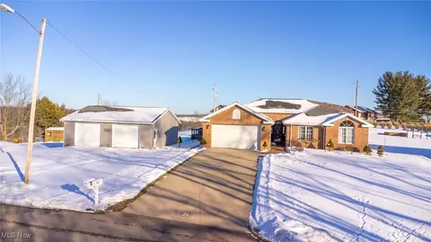104 Broadview Dr, Cadiz, OH 43907
