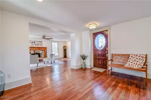 Entry Way - 6416 Chapel Rd, Madison, OH 44057 photo 4 of 4