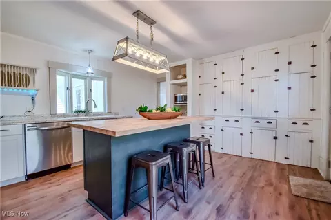 Kitchen - 6416 Chapel Rd, Madison, OH 44057 photo 3 of 3