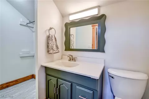 Bath - 6416 Chapel Rd, Madison, OH 44057 photo 5 of 8