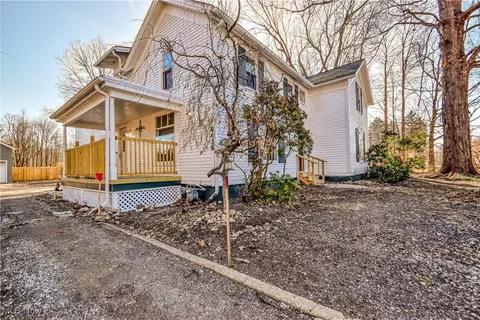 Exterior - 6416 Chapel Rd, Madison, OH 44057 photo 2 of 4