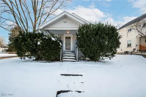 385 Creed St, Struthers, OH 44471