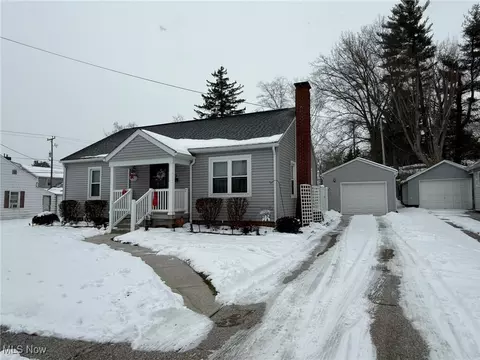 510 3rd St NE, New Philadelphia, OH 44663
