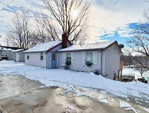 816 Vermilion Rd, Vermilion, OH 44089