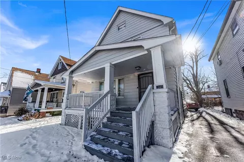 3613 Cecilia Ave, Cleveland, OH 44109