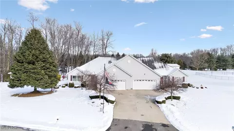 1987-1989 Rolling Meadows Ln, Akron, OH 44312
