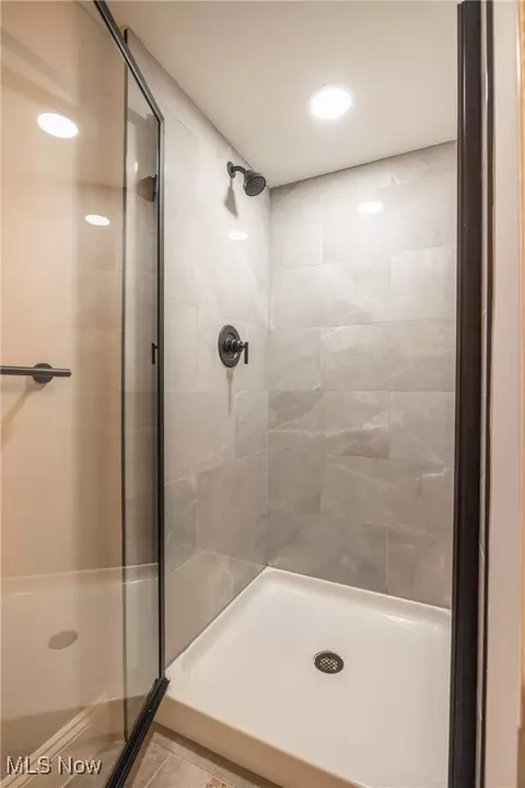 34835 Lakeview Dr, Solon, OH 44139 photo 42