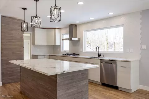 34835 Lakeview Dr, Solon, OH 44139 photo 7