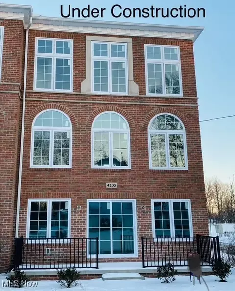 4235 Center St, Willoughby, OH 44094