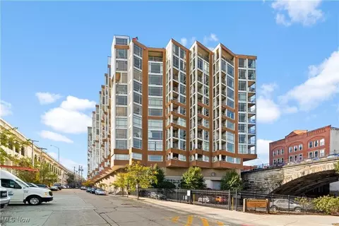 2222 Detroit Rd #516, Cleveland, OH 44113