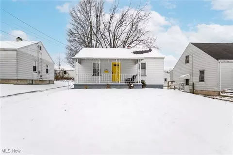 2752 Zedaker St, Youngstown, OH 44502