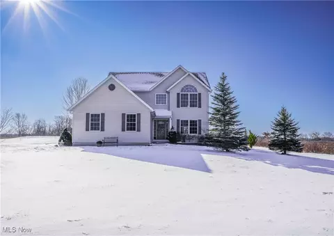 12828 Smith Rd, Wellington, OH 44090