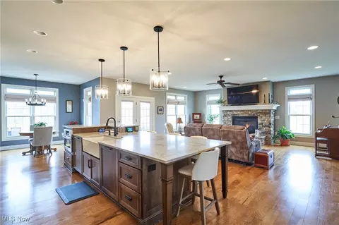 Kitchen - 10460 Thicket Trl, Doylestown, OH 44230 photo 2 of 3