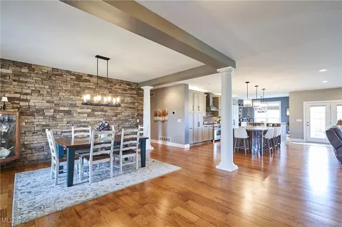 Dining - 10460 Thicket Trl, Doylestown, OH 44230 photo 1 of 3