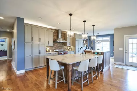 Kitchen - 10460 Thicket Trl, Doylestown, OH 44230 photo 1 of 3