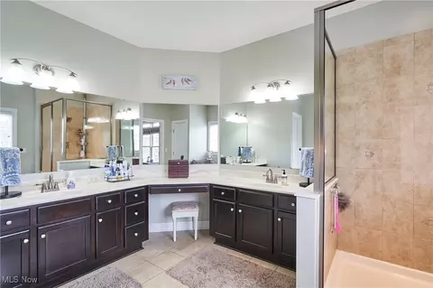 Bath - 10460 Thicket Trl, Doylestown, OH 44230 photo 1 of 3