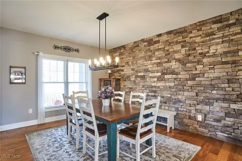 Dining - 10460 Thicket Trl, Doylestown, OH 44230 photo 2 of 3