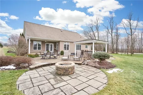 Exterior - 10460 Thicket Trl, Doylestown, OH 44230 photo 3 of 12