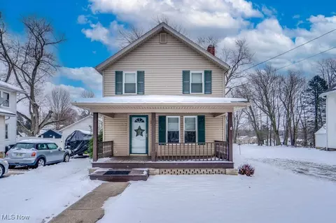 129 Howard St, Doylestown, OH 44230