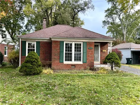 3123 Rowmont Rd SW, Massillon, OH 44646