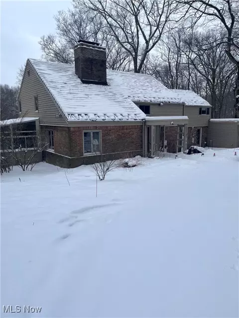 150 Mill Creek Ln, Chagrin Falls, OH 44022