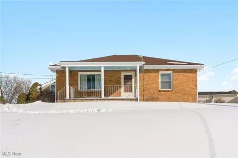 300 Azalea Ave, East Liverpool, OH 43920