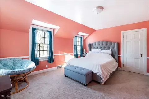Bedroom - 5749 Gilbert Dr, Boardman, OH 44512 photo 2 of 5