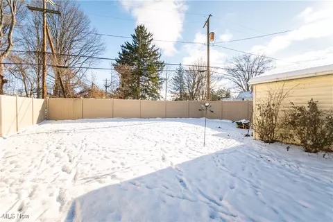 Exterior - 5749 Gilbert Dr, Boardman, OH 44512 photo 8 of 8
