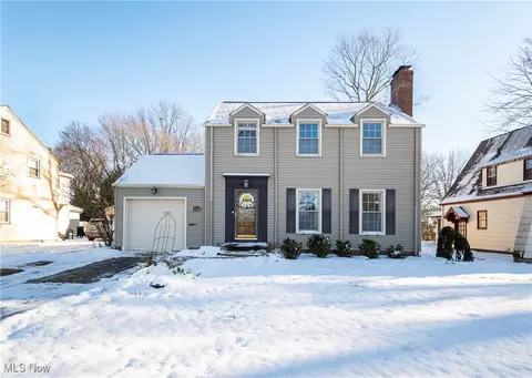 5749 Gilbert Dr, Boardman, OH 44512