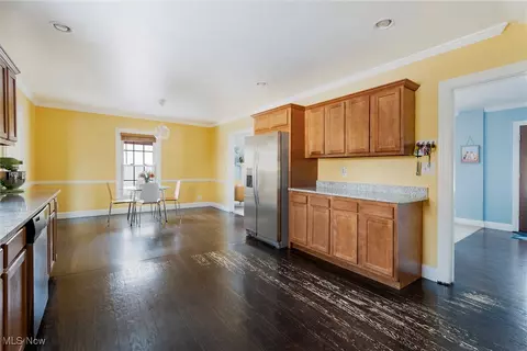 Kitchen - 5749 Gilbert Dr, Boardman, OH 44512 photo 3 of 6
