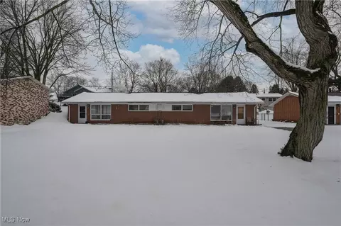 3287 Delray Ave NW, Massillon, OH 44646