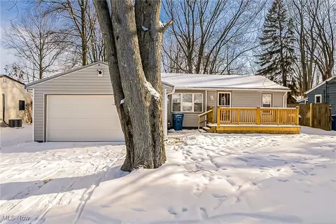 6873 Root Rd, North Ridgeville, OH 44039