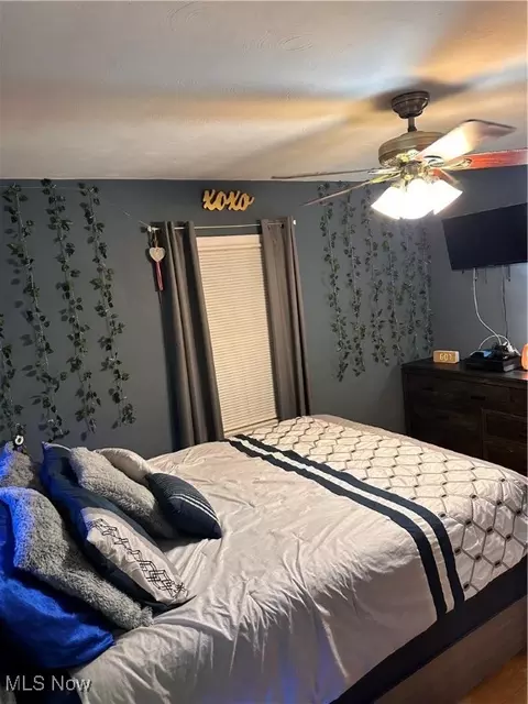 Bedroom - 1134 Bell Ave, Elyria, OH 44035 photo 1 of 5