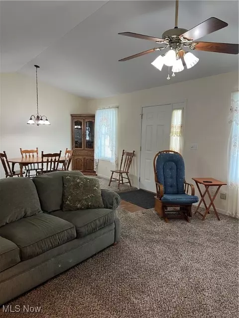 4805 Carpenter Rd, Ashtabula, OH 44004 photo 4
